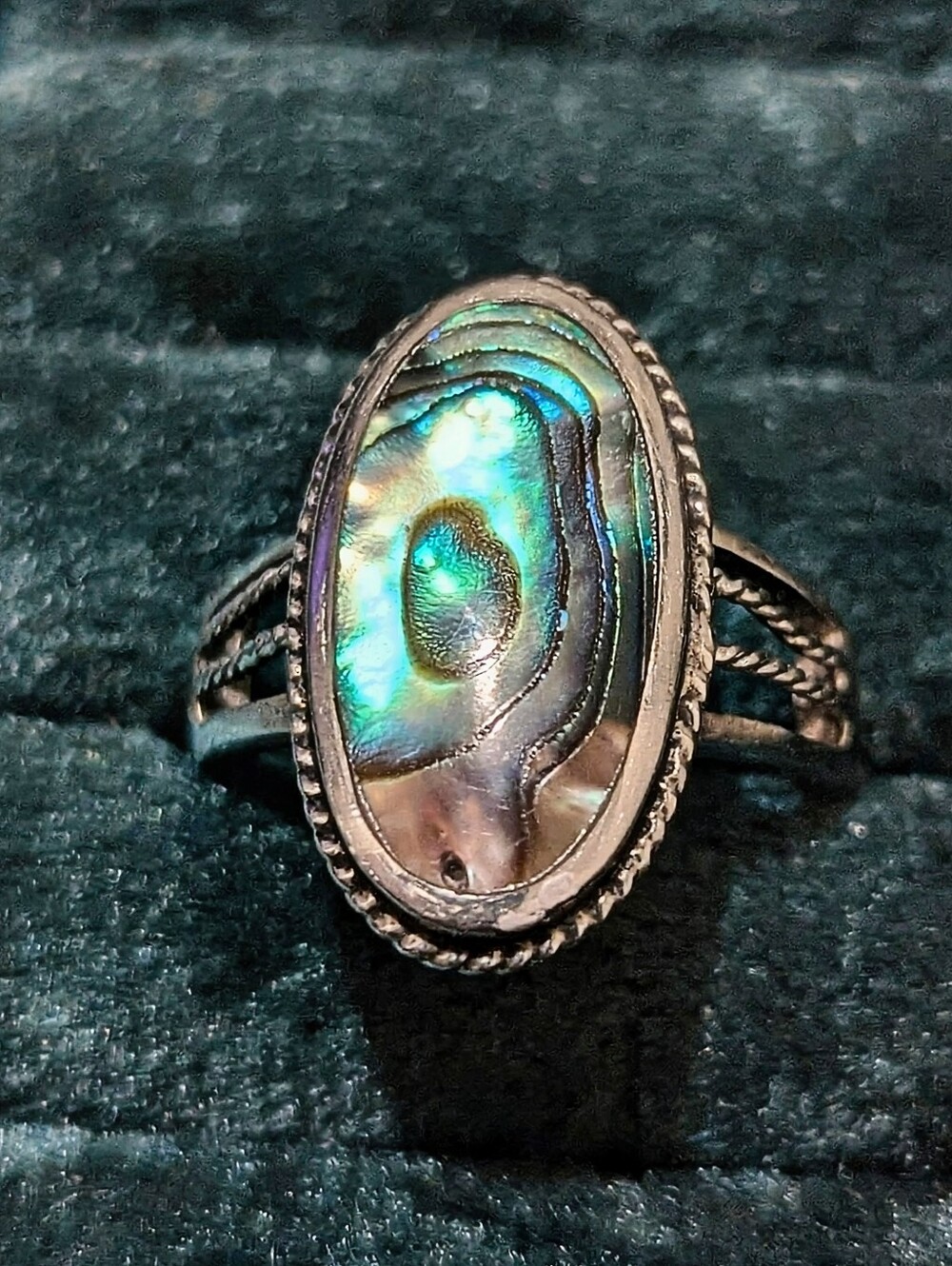 Abalone Shell Oval Sterling Silver Ring in Iridescent Green, Blue, gold, Pink - Picture 7 of 7